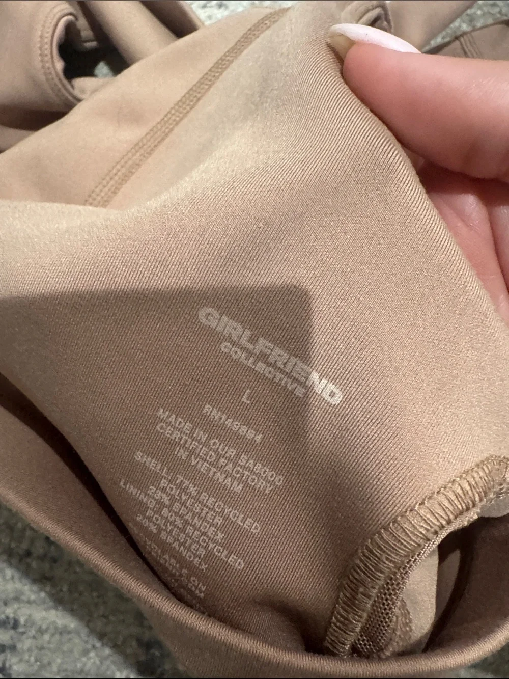 girlfriend collective Seamless V-Neck Bralette - Taupe